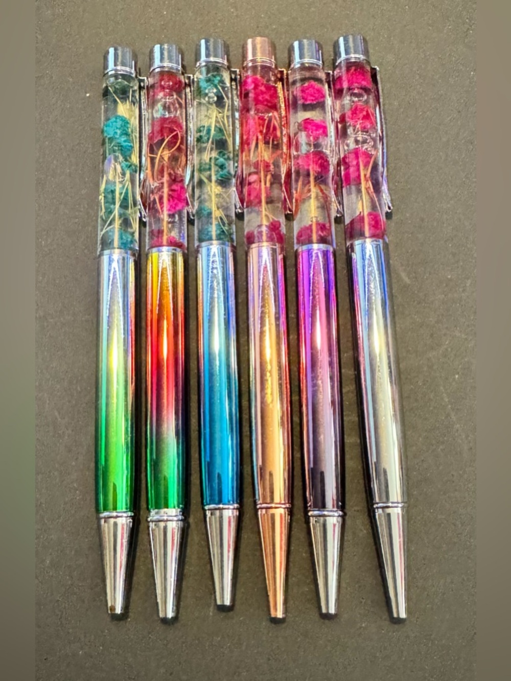 Holographic Ballpoint Pens with Embedded Dried Flowers - Assorted Colors
